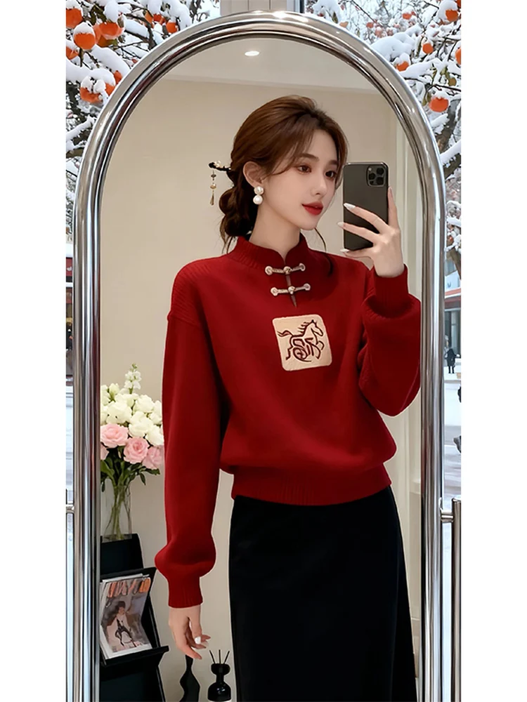 เสื้อไหมพรมปักลายตรุษจีนสีแดง ปักปีใหม่ กระดุมปักลาย อบอุ่น เหมาะสำหรับฤดูหนาว เสื้อแฟชั่นผู้หญิง