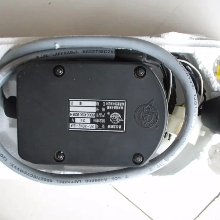 

In Stock Genuine LGS820 Gear selector SG-3SN 6006030828H