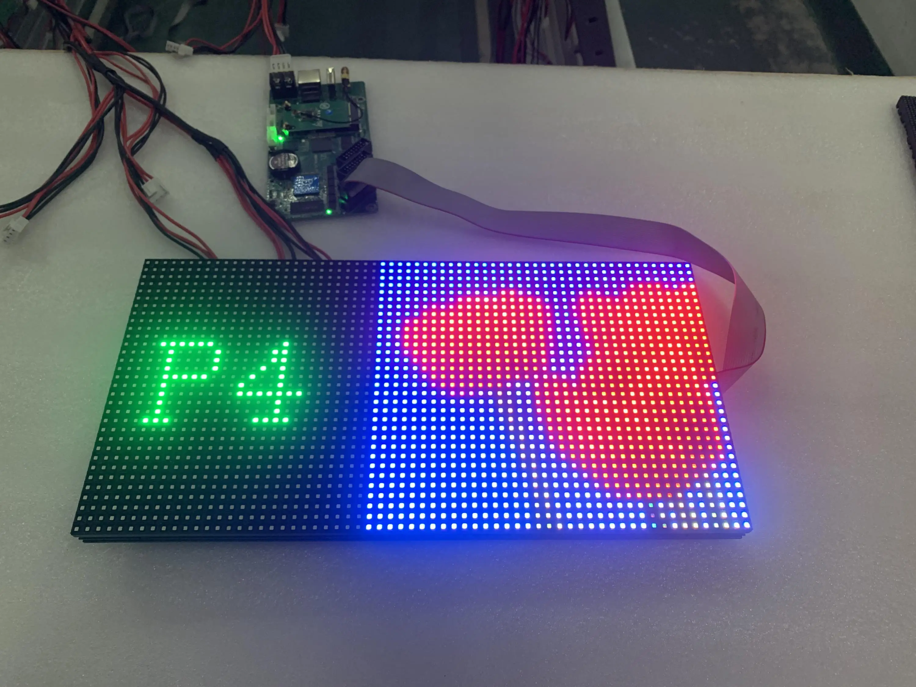 Free shipping P4 ph4  indoor RGB led matrix 64x32 pixels 256x128mm led module  ICN2037 FM6124 RUL6024