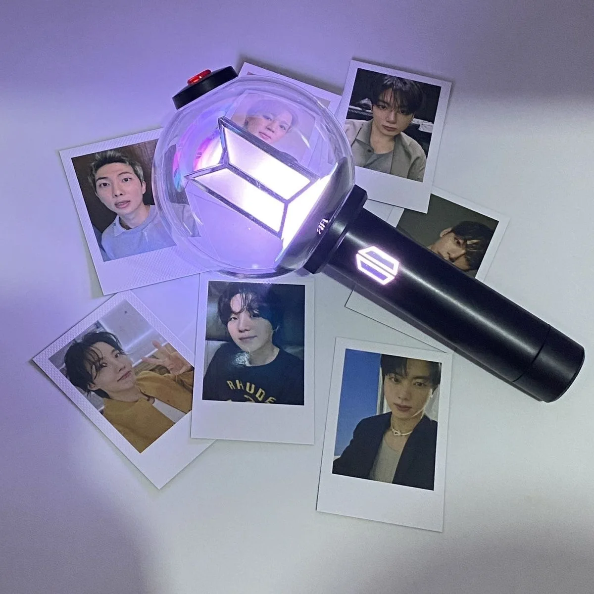 Nouveau Lightstick Kpop Ver.4 Édition Spéciale Ver.3 Bâton lumineux de concert avec Bluetooth et cartes photo – Collection pour fans
