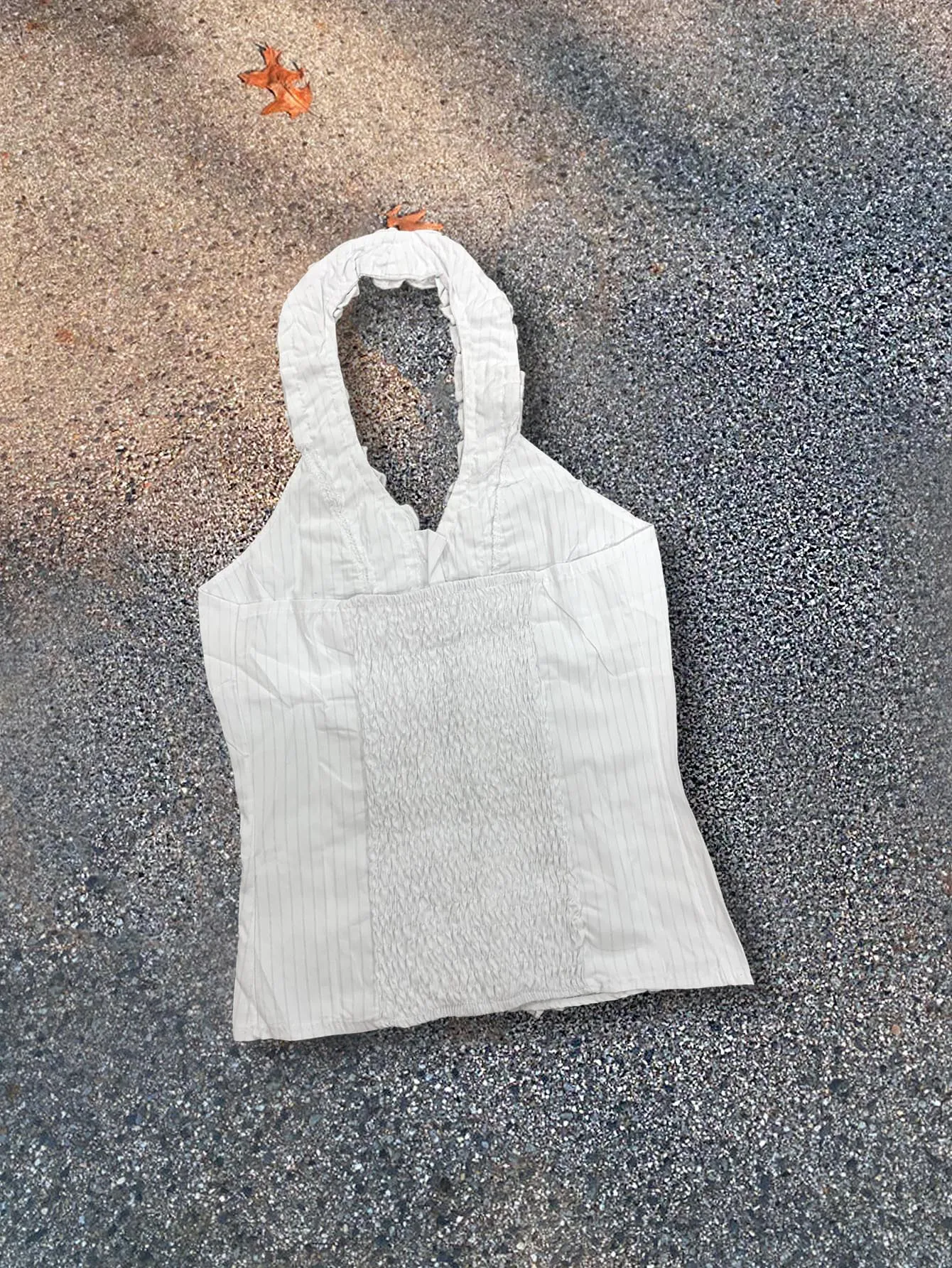 Cross border French style pure desire hanging neck sleeveless vest V-neck cardigan summer sweet slim fit top women's clothing