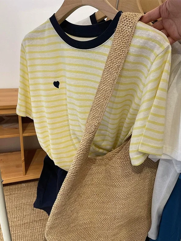 

Ретро-корейская футболка с вышивкой в виде полосатого сердца, круглым вырезом и коротким рукавом, женская летняя свободная приталенная милая повседневная блузка