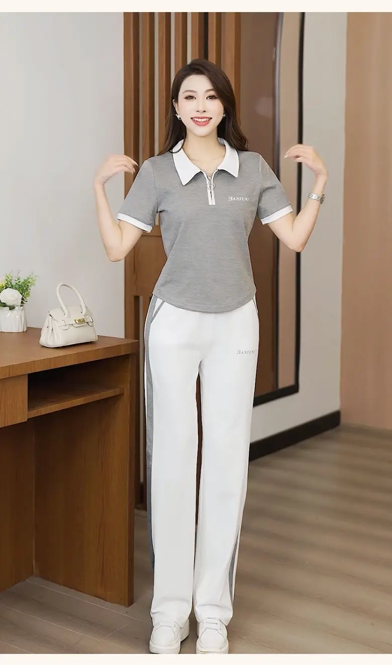 

Лето 2025 г., женский комплект из двух предметов, модный спортивный стиль, повседневный топ с короткими рукавами и широкие брюки, облегающий наряд