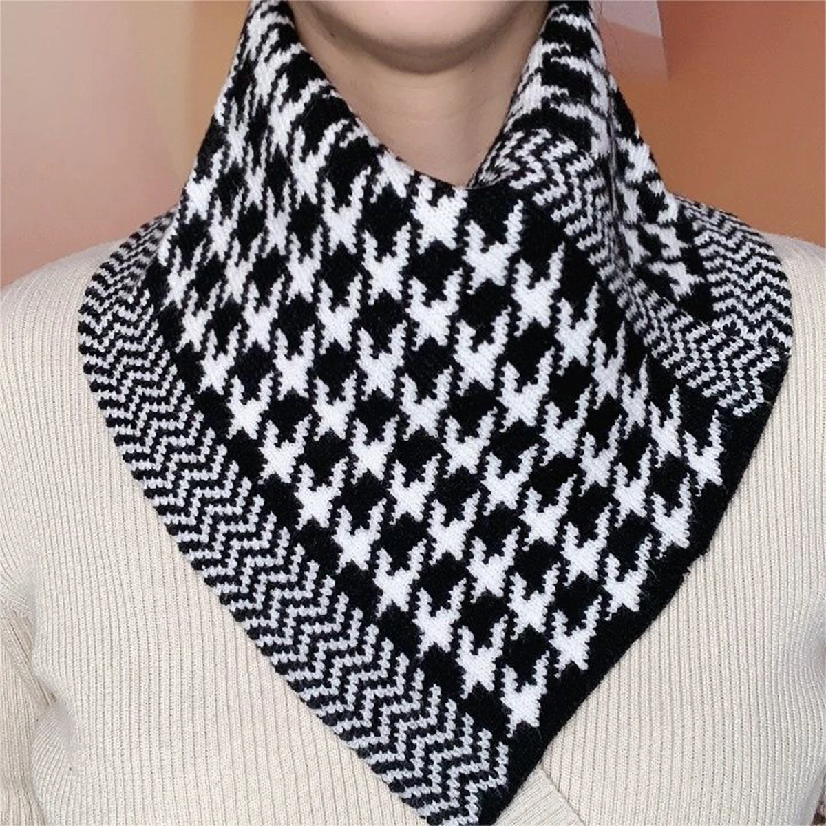 New Fashion Knitted Ring Scarf Women Winter Scarf Plaid Thick Detachable Collar Version Versatile Neck Cover Triangle Scarf