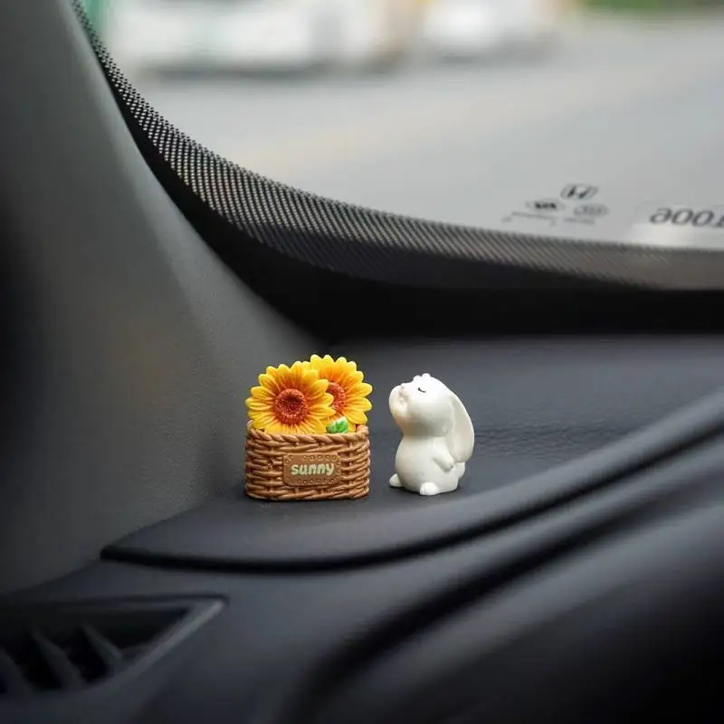 New 3D Resin Cartoon Rabbit FigurineMini Ornament DIYHome Desktop Vehicle Interior Decoration