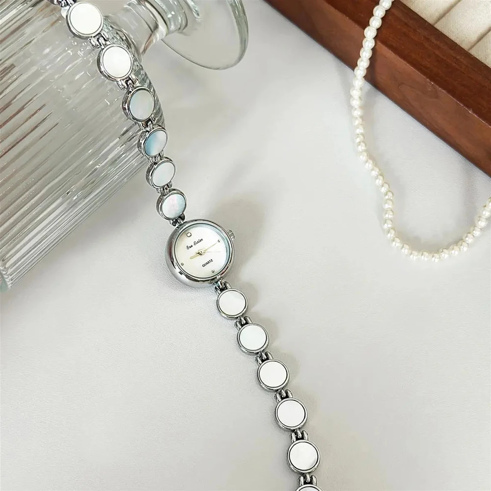 High Quality Luxury Women's Watches Exquisite Small Dial Quartz Ladies Watch Natural Shell Gold Bracelet Clock Fashion Elegant
