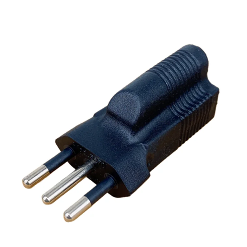 1PCS Italy Male Plug to USA AC Nema 5-15R Female Power Adapter US 3 Prong to Italy Travel Plug Connector