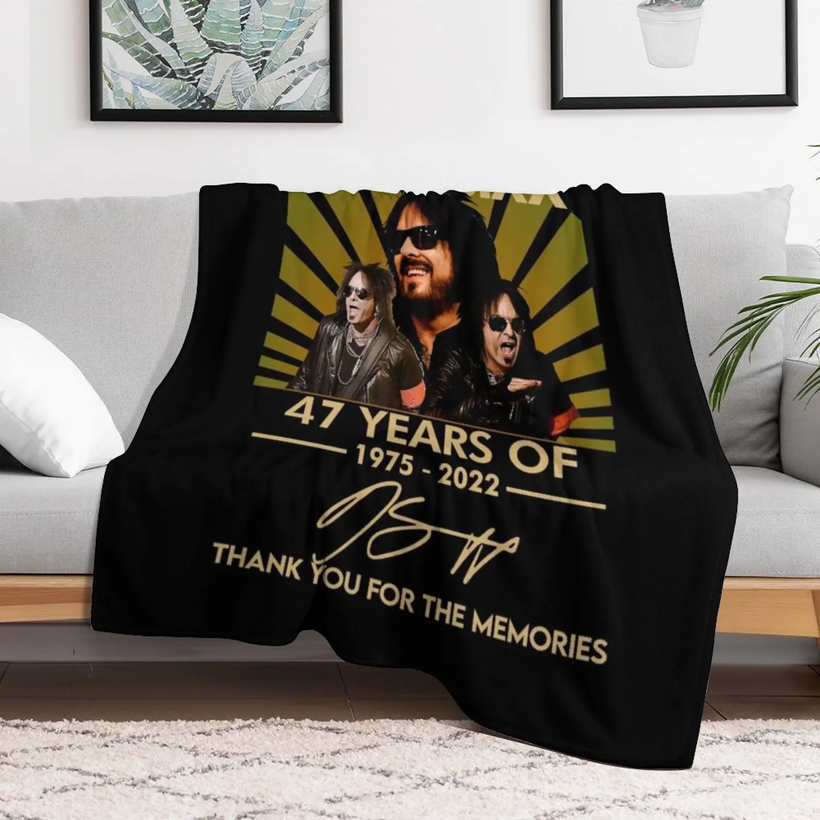 Nikki Sixx 45 Years Of 1975 2020 Thank You For The Memories Signatures Customize Throw Blanket