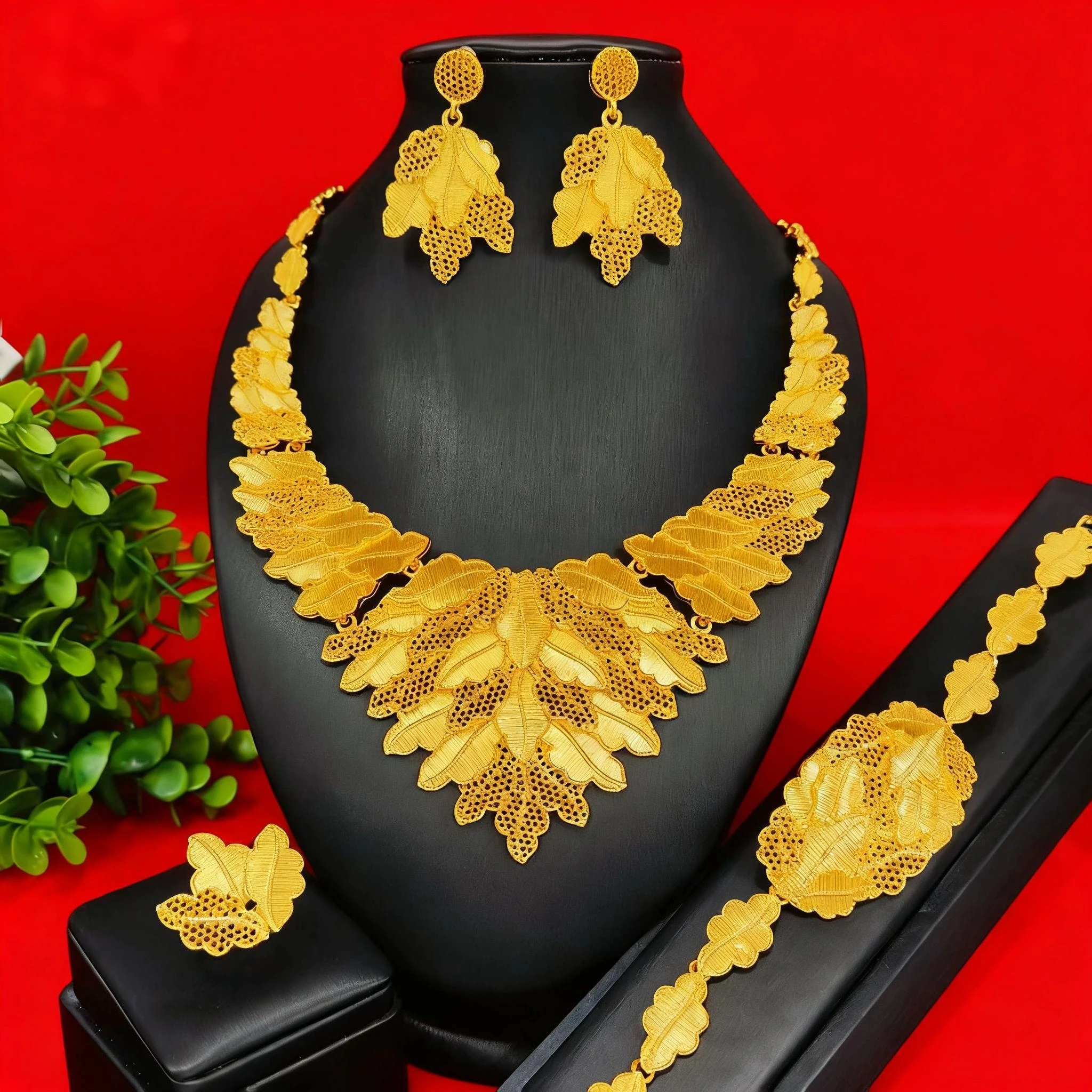 

Комплект свадебных украшений, ожерелье, серьги, кольцо, браслет, комплект из четырех предметов, модные аксессуары для невест, трансграничная Индонезия ...