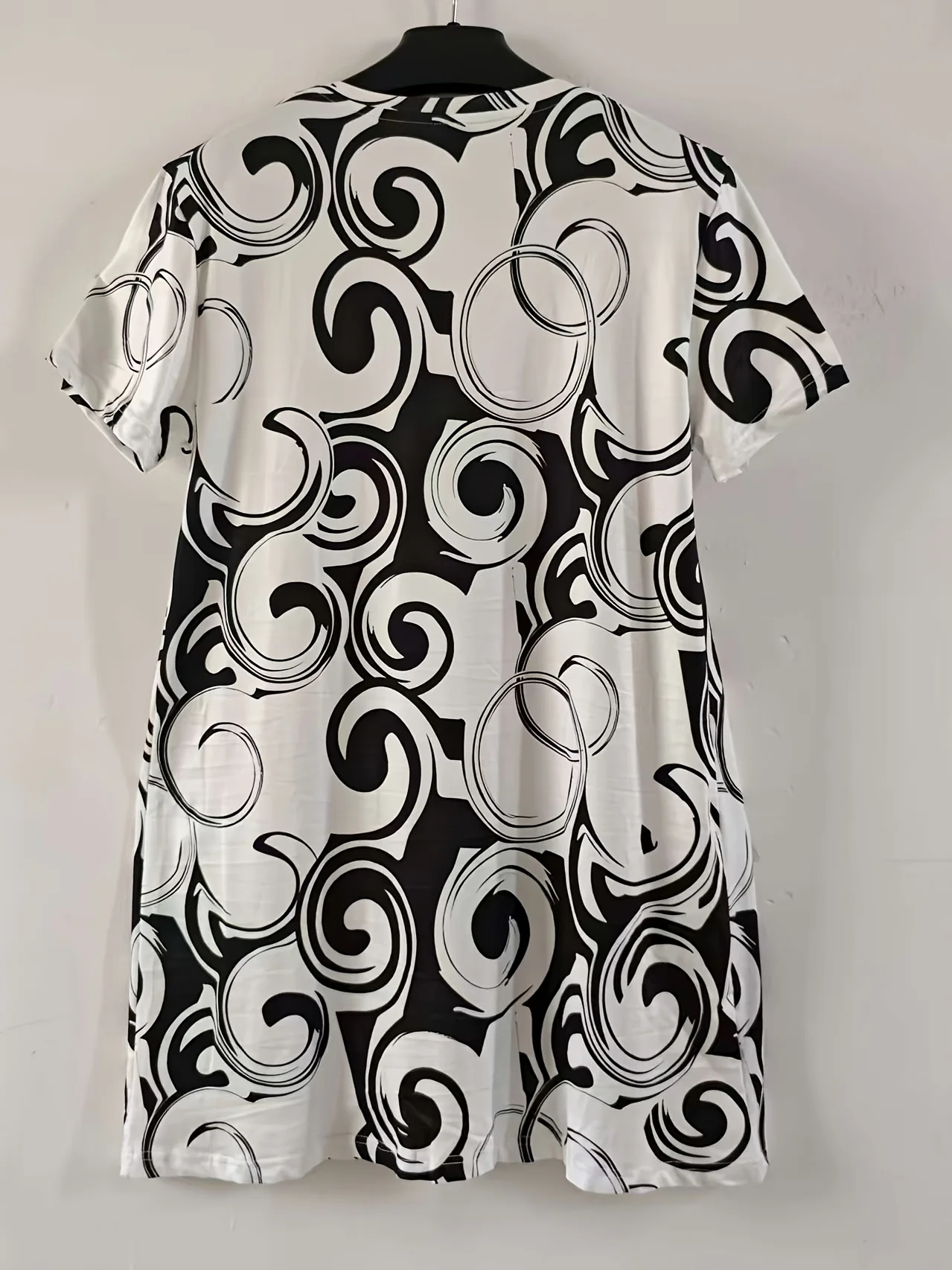 Damska sukienka w stylu retro z czarno-białym geometrycznym wzorem w okręgi - krótka spódnica mini z krótkim rękawem i okrągłym dekoltem, odzież damska w stylu Y2k