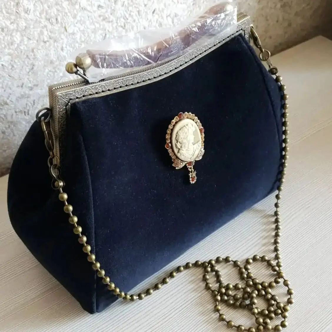 

Утерянные винтажные сумки из бархатной ткани с камуфляжной брошью, античная бронзовая фурнитура с цепочкой 120 см 26x18x5 см