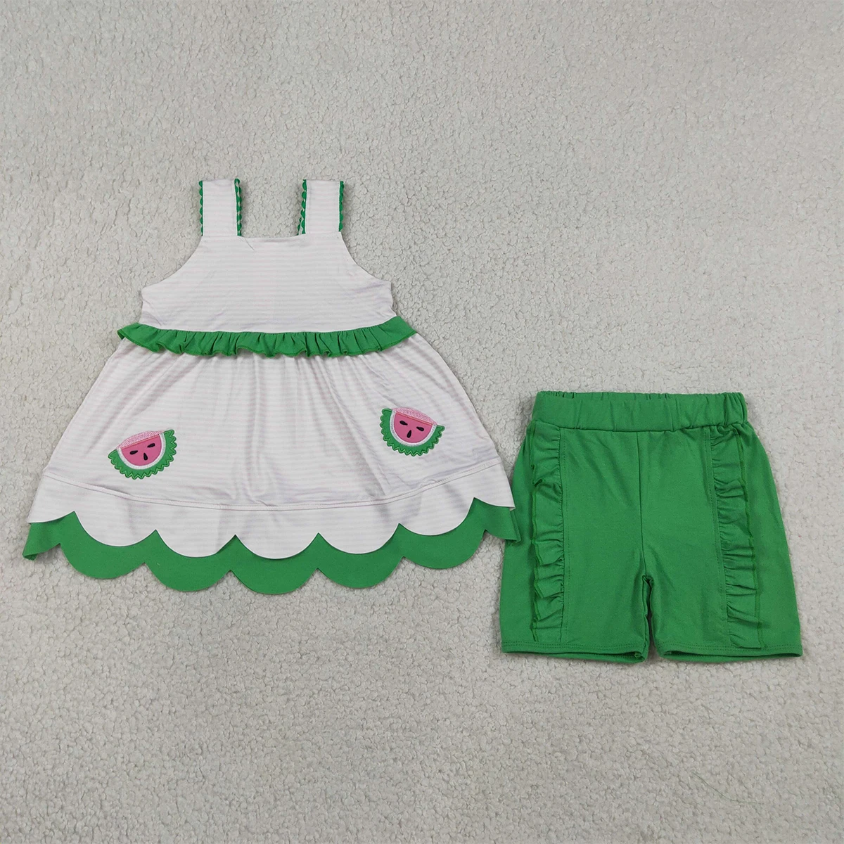 Set per Bambini con Ricamo di - Summer Clothing Boutiques recensione e prezzo