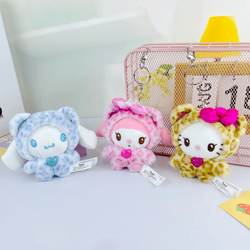 日本サンリオヒョウシリーズぬいぐるみ漫画シナモロールバックパックペンダントかわいいハローキティキーホルダー子供のギフト