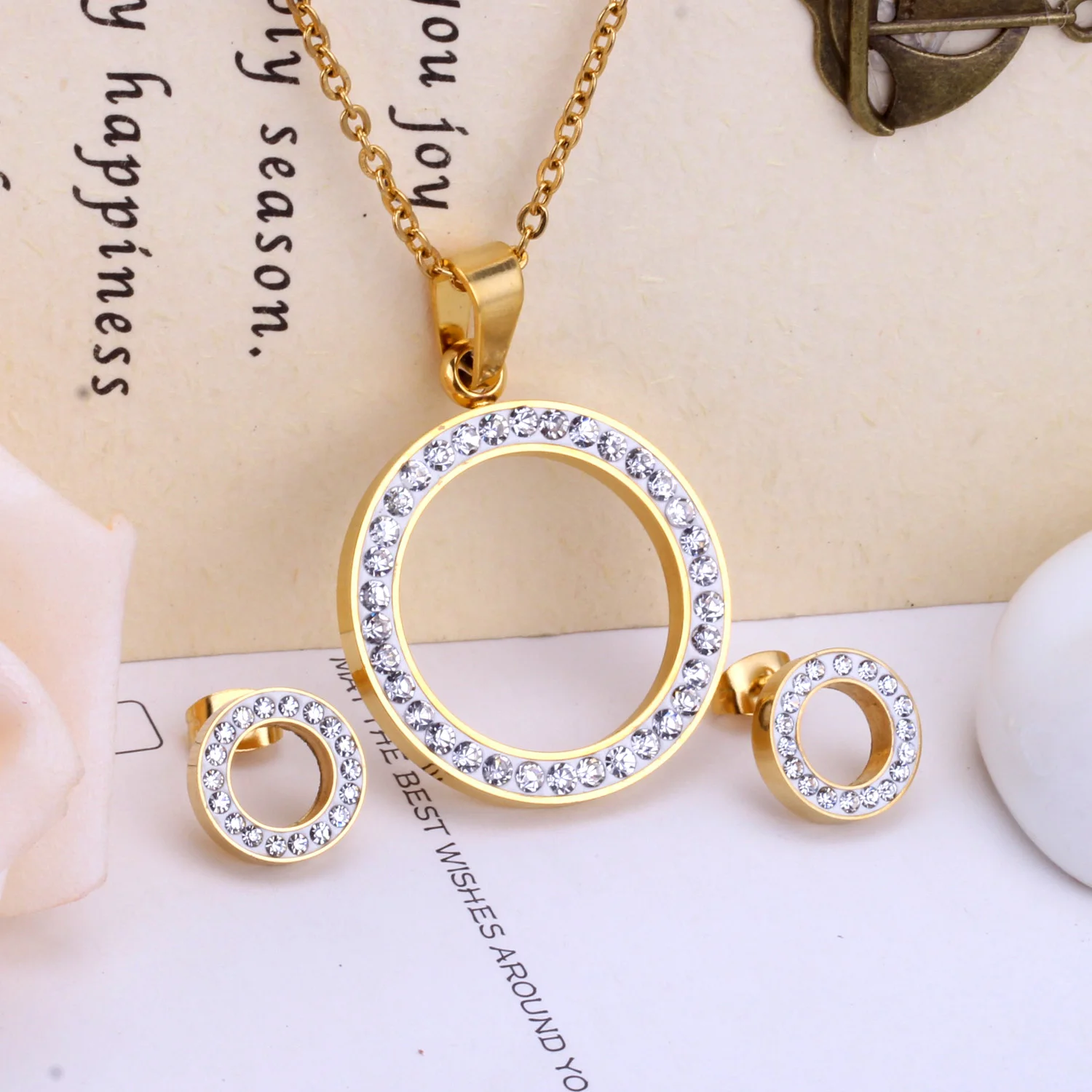 Modisches O-förmiges Kristall-Halsketten- und Ohrringe-Set aus Edelstahl für Damen, hochwertiger Schmuck, vergoldete Party-Accessoires