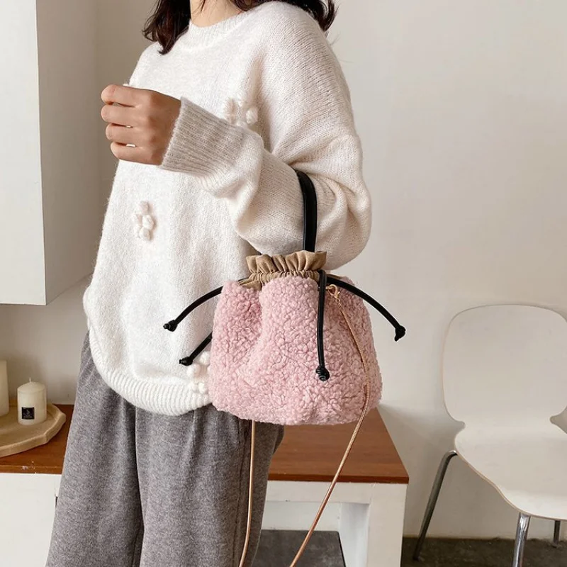 

2025 New High-end Ladies Leather Hand Bag Luxury Brand Famous Designer Paris Casual Vintage​