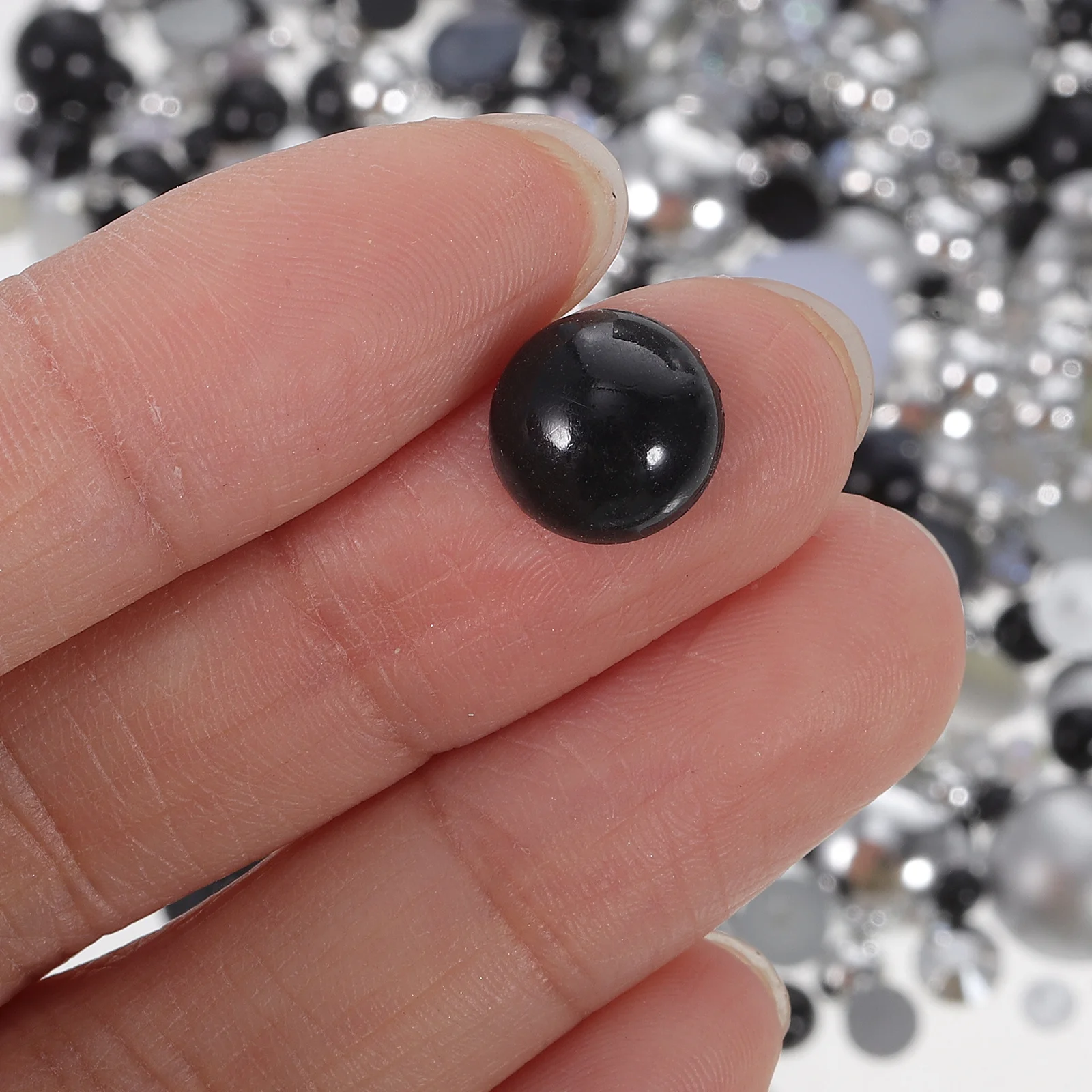 

1 Bag Manicure Charms Set Imitation Half Pearl Flatback Resin Nail Art Decor for DIY Nail Decoration Home Salon Use