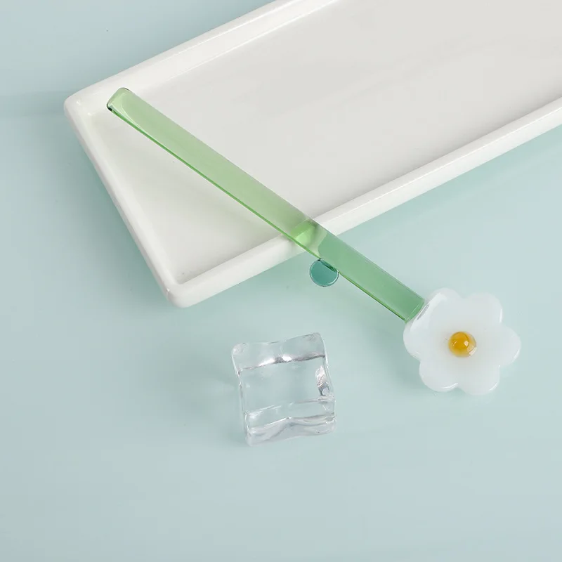 ملعقة زجاجية بمقبض طويل، ملعقة حلوى من الزجاج الشفاف الإبداعي، على شكل زهرة، ملاعق تقليب القهوة الملونة، شريط لاصق