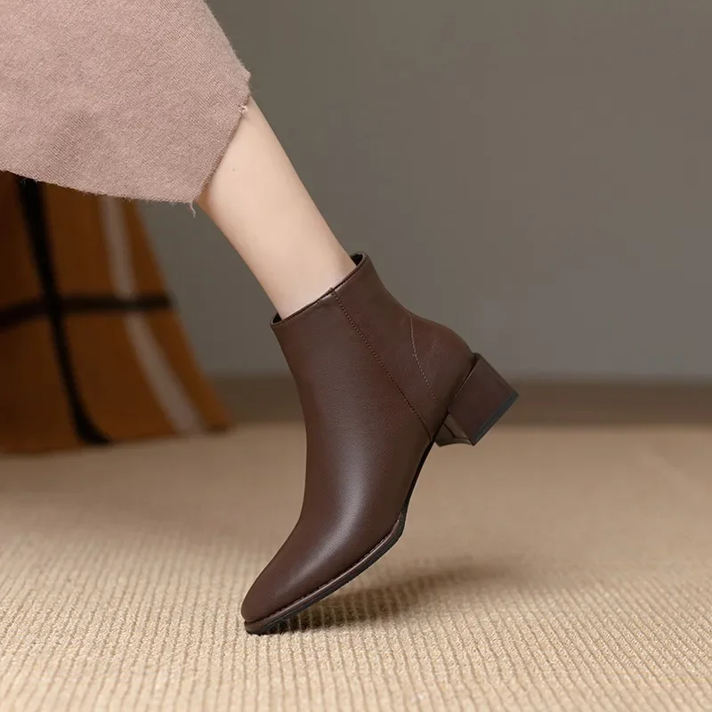 Fashionable Women\'s Short Boots Thick Heels Brown Soft Leather Ankle Boots New Arrival Autumn/winter 2024 Spring/autumn Boot