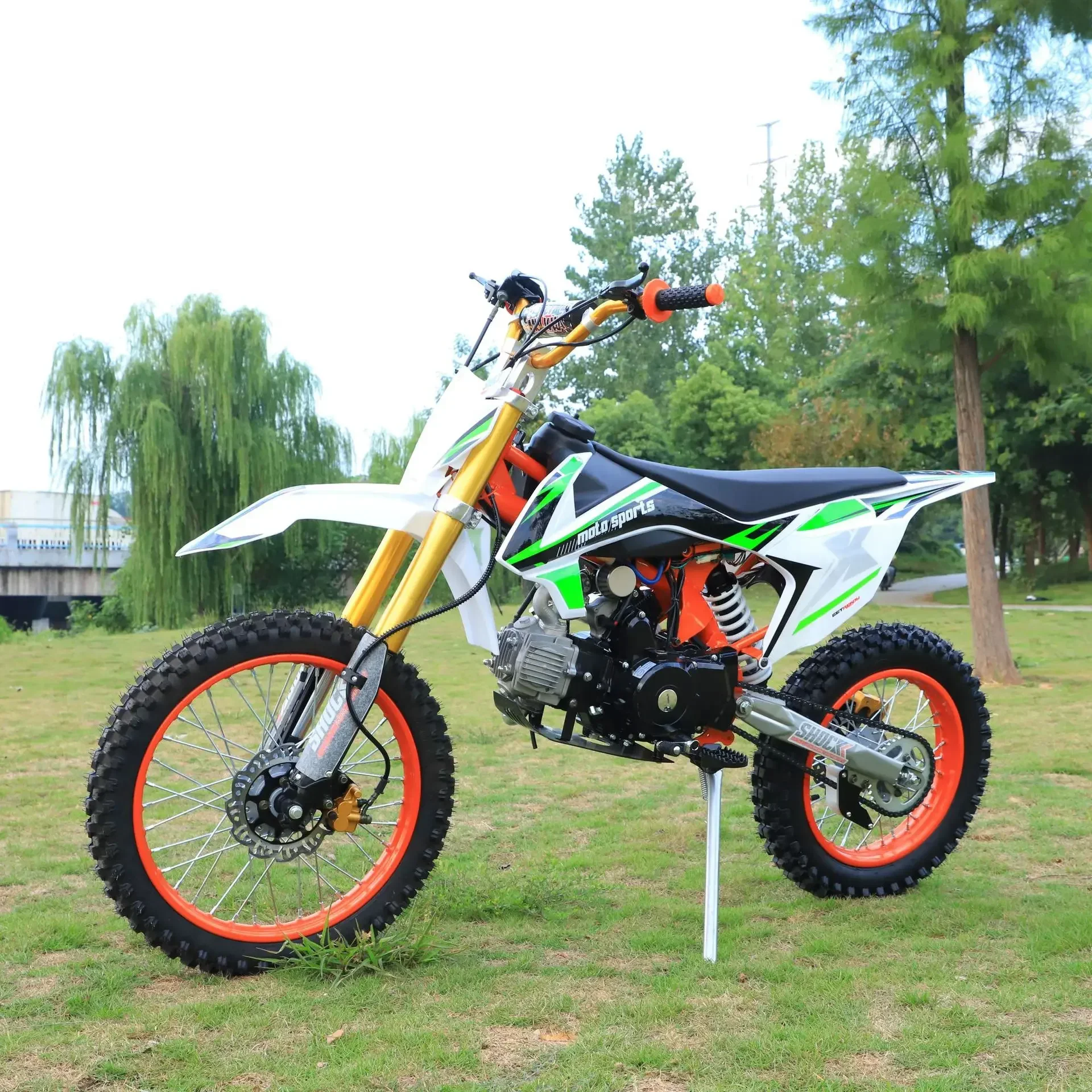 125cc Dirt Bike 4-Stroke Gasoline Moto Off-road Motorcycle 17/14 Tire Sport Cross City Motorcycle with Chain Drive for Adult