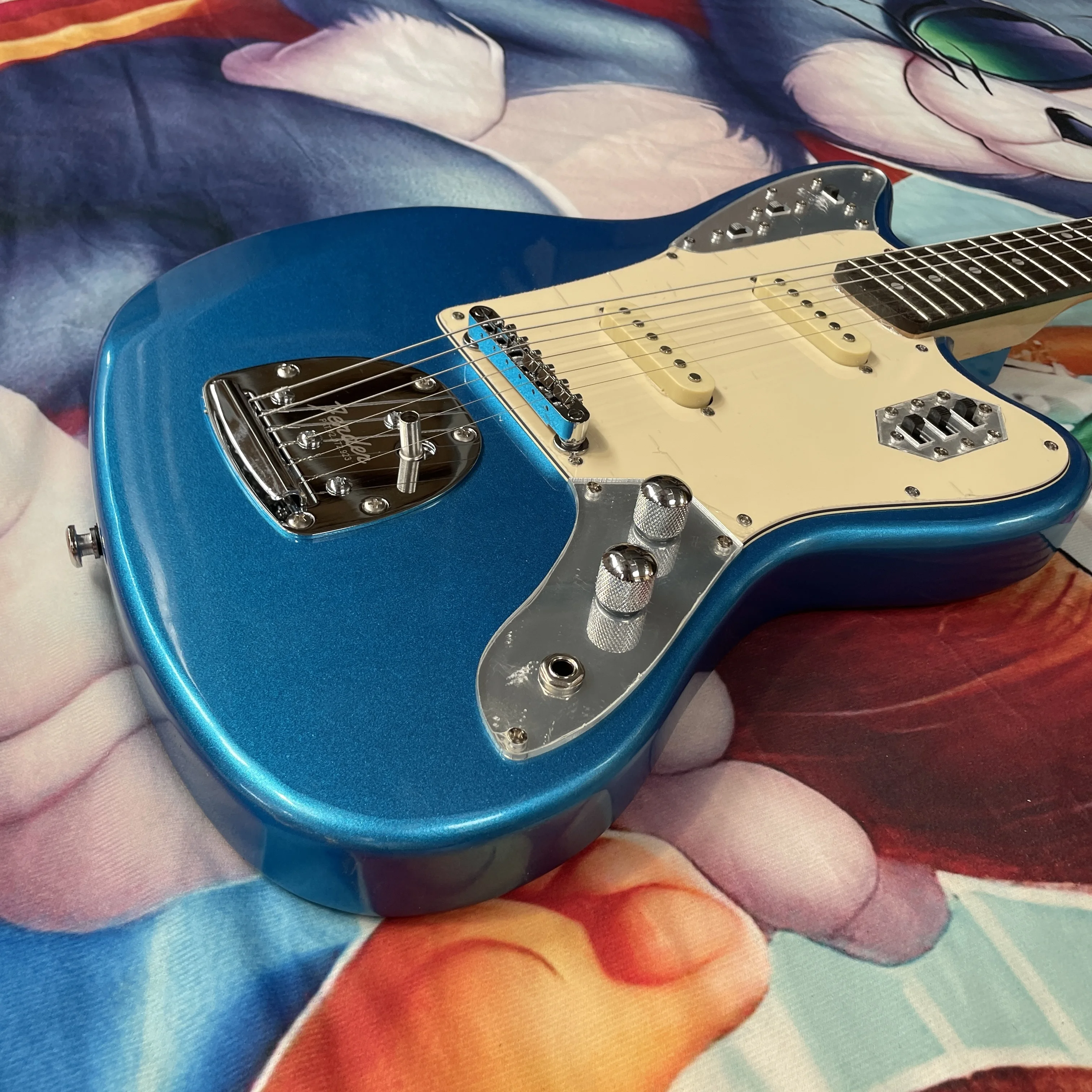 Thumbnail 3 - #10 Latest Guitars Offers
