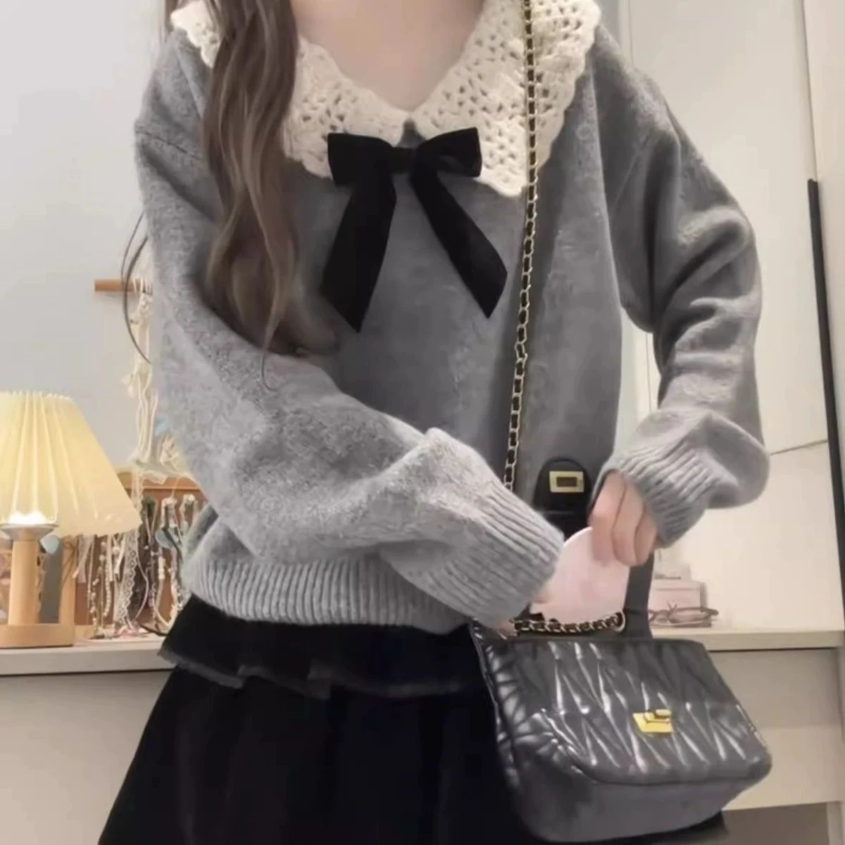 

Корейский свободный повседневный вязаный свитер для женщин, осенняя новинка, модный топ с вырезами, воротником-куклой и узлом, стройнящий силуэт