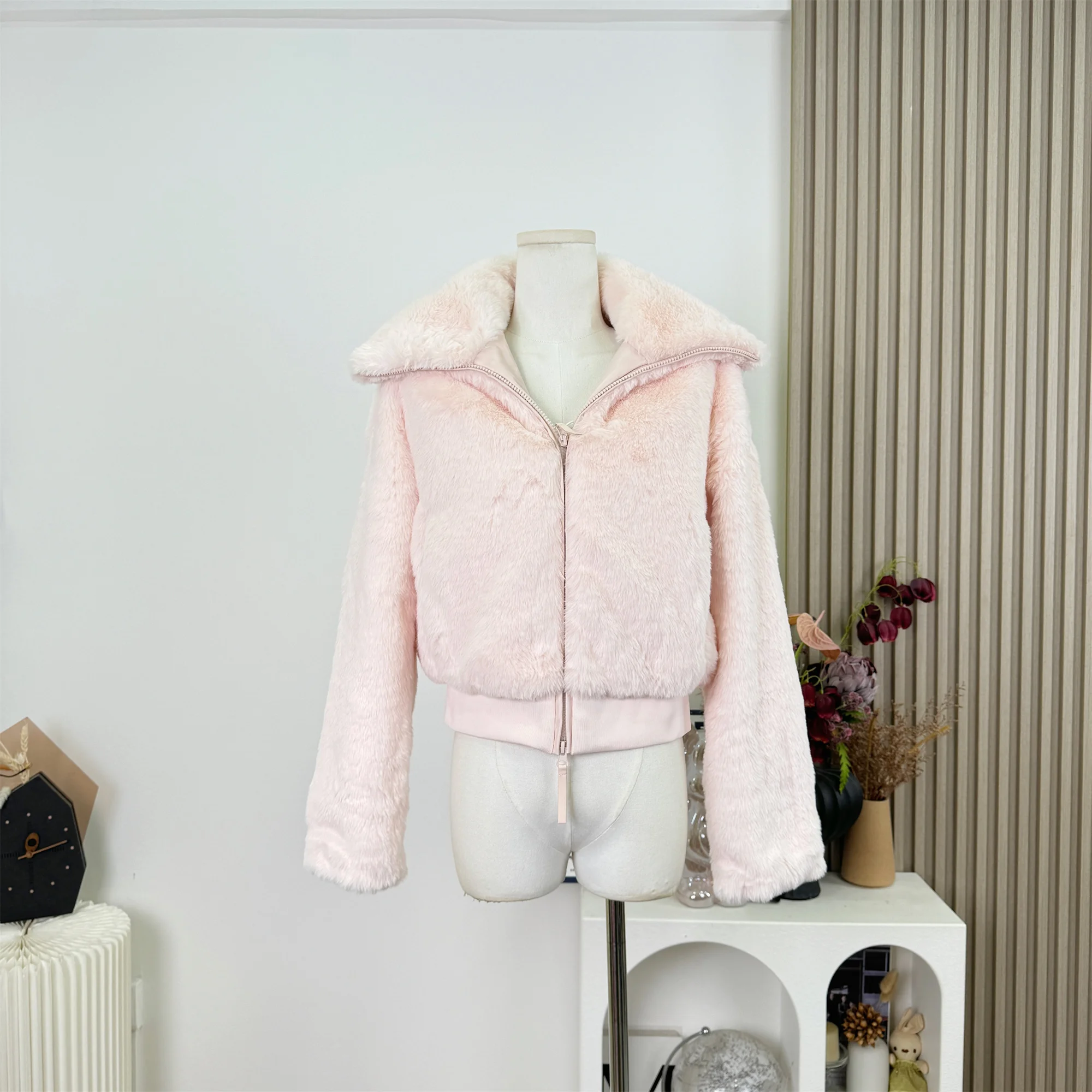 

Women's Autumn Winter Faux Rabbit Hair Lovely Pink Long Sleeve Short Jacket Lady Fluffy Faux Fur Zip Up Outwear