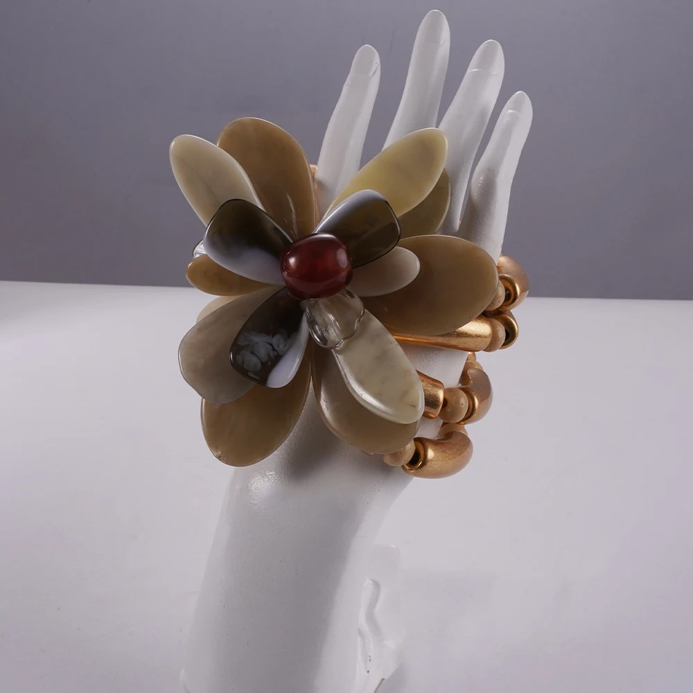 

2025 Fashionable Elastic rope Vintage Bracelet With Large Flowers Charming Bohemian Style Party Jewelry For Women