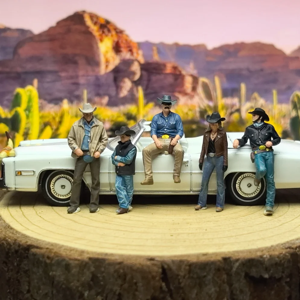 1/64 Scale Resin Western Cowboy Figures Set with Ranch Fence Miniature Scene Props Hand Painted Display for Diecast Car AFA