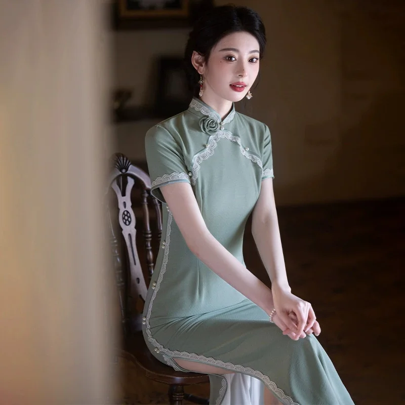 

Новинка весны/лета 202, новый китайский зеленый элегантный Cheongsam для похудения, кружевной цветок, молодой Cheongsam