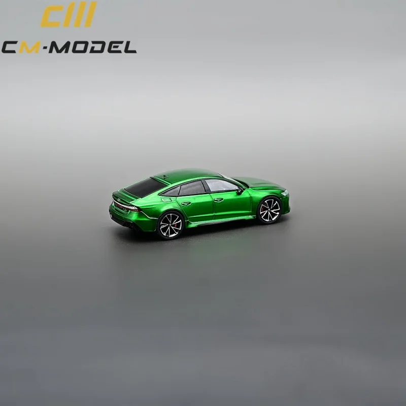 Модель автомобиля Audi RS7 Sportback из сплава 1/64 см 2022