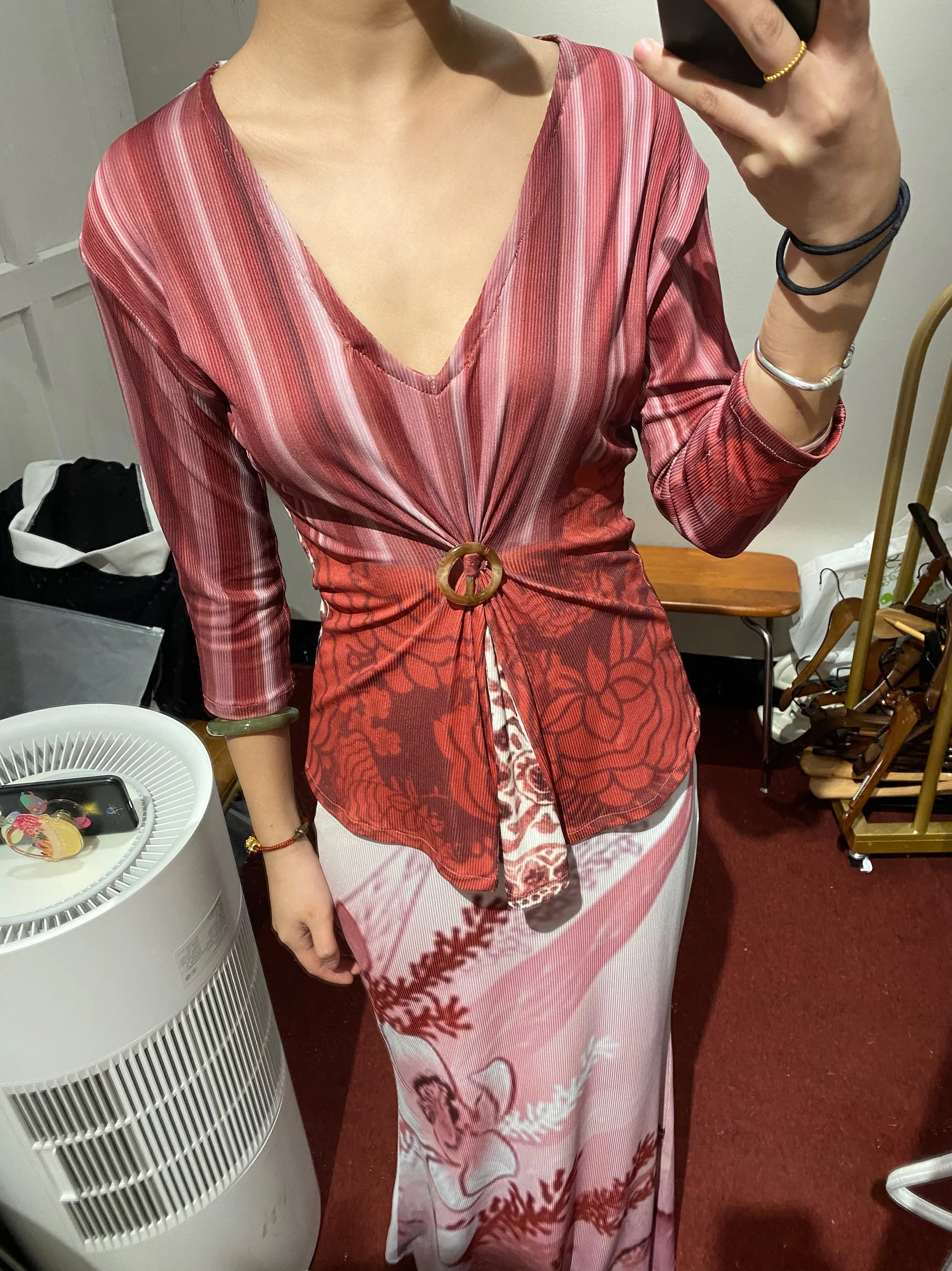 Sikuo Original Retro New Chinese Red Totem Print Top Base Shirt Women's Fashion Spring V-neck Sleeveless Printed T-shirt