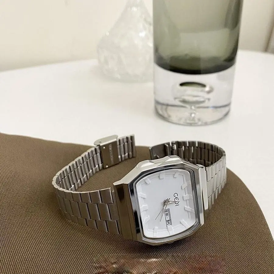 

New Minimalist Style Watch With Stainless Steel Strap, An Exquisite Square-Shaped, Fashionable And High-End Women'S Wristwatch.