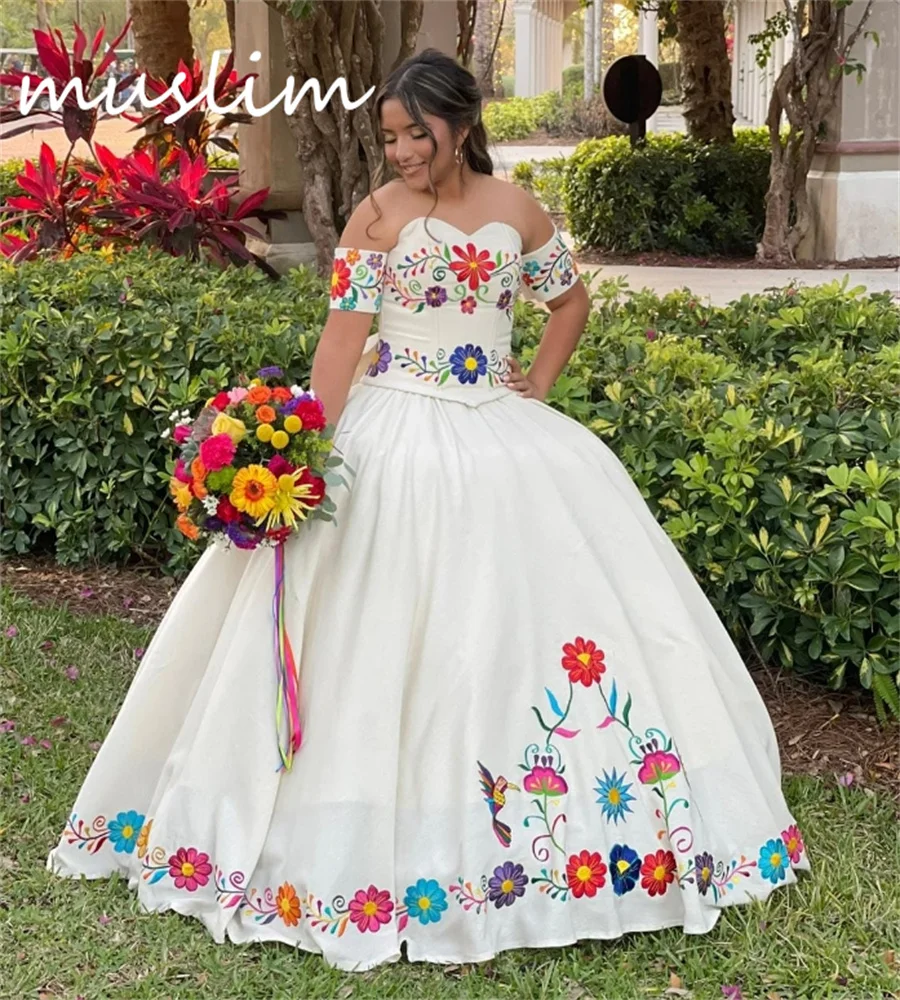 Mexican Theme White Quinceanera Dress 2024 Princess Embroidery Colorful Flower Vestido De 15 Quinceañera 2024 Debutante Birthday