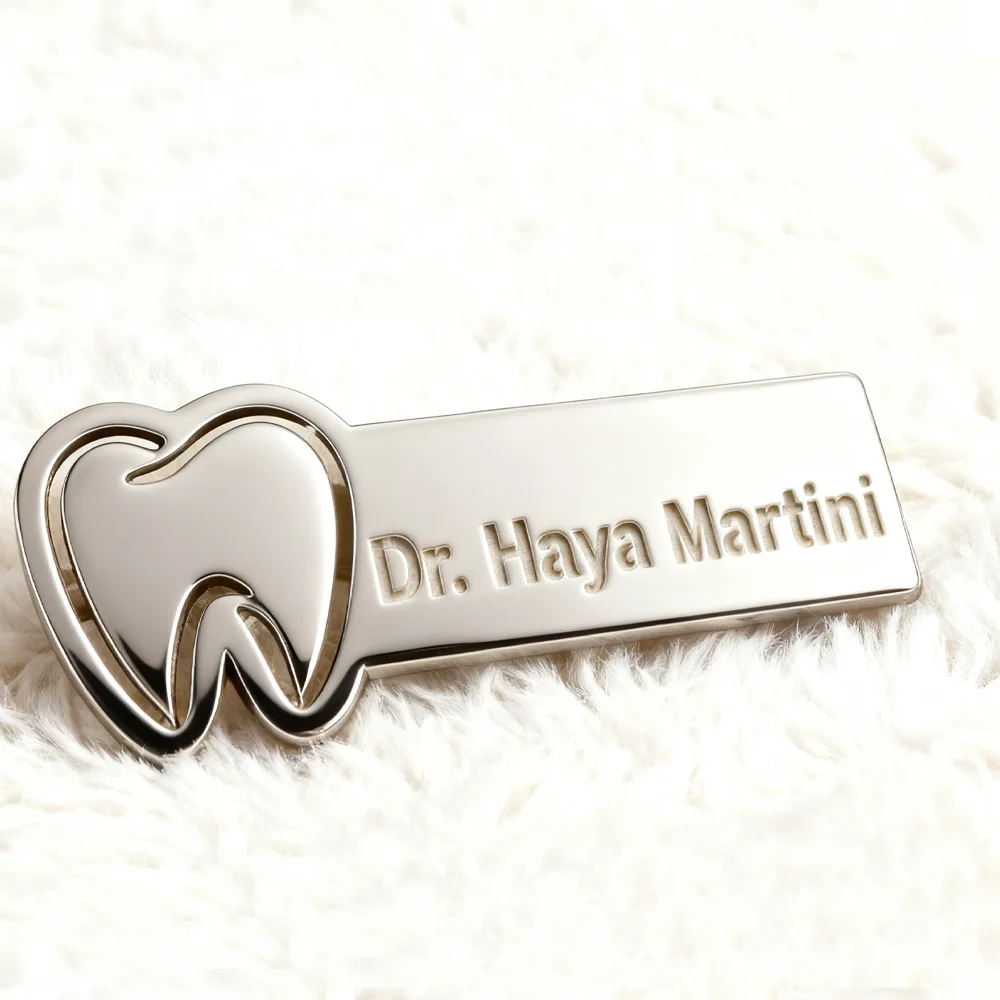 Custom Gold Medical Brooch Dentist Logo Personalized Pin Badges Stainless Steel Jewelry for Doctor Medical Students Accessories