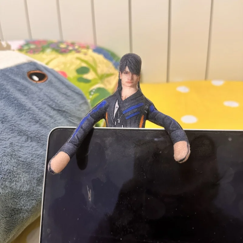 ตุ๊กตาหนูรักและอวกาศลึก ตัวละครทั้งหมด ตุ๊กตาผ้าพลัฌแบบนามธรรม ของเล่นยัดไส้ แขนขาแบบลวด ไม่มีขอบสีขาว ของขวัญอนิเมะสำหรับวันเกิด