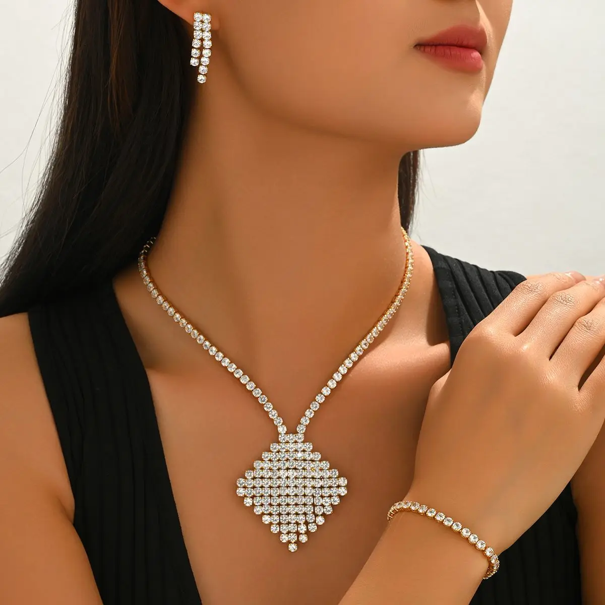 

New Dubai Fashion 24K Gold Plated Necklace Earrings Bracelet Elegant Engagement Party Jewelry Set for Lovers