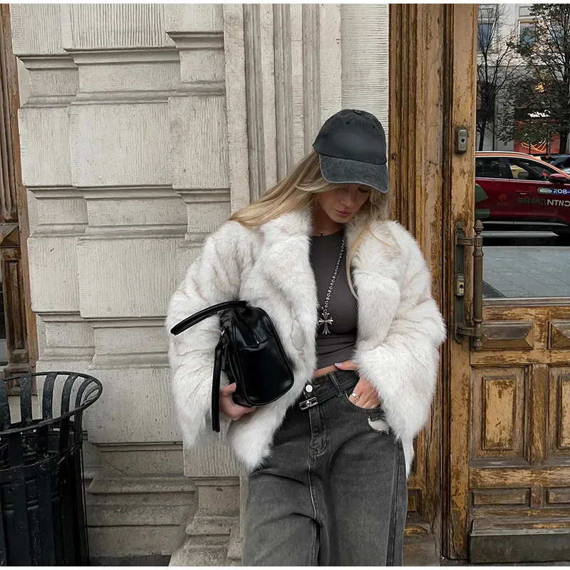

Fall-Winter 2025 Women's Fur Personality Street Solid Color Fluffy Faux Fur Women's Thick Jacket Women