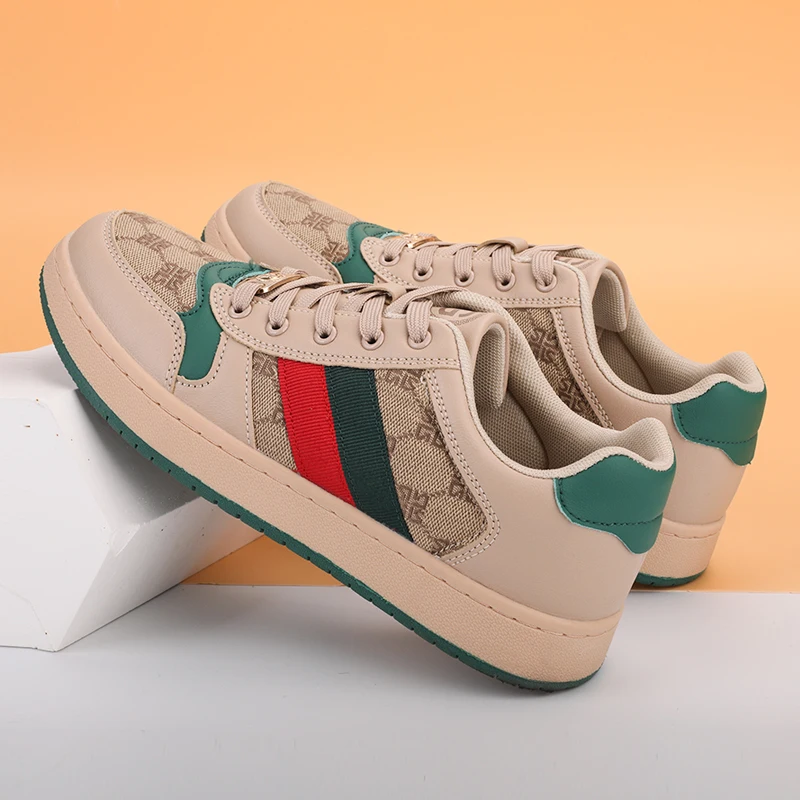 

2025Летние дышащие удобные легкие высококачественные грязные туфли, классические модные повседневные кроссовки, стиль для пары 36-44