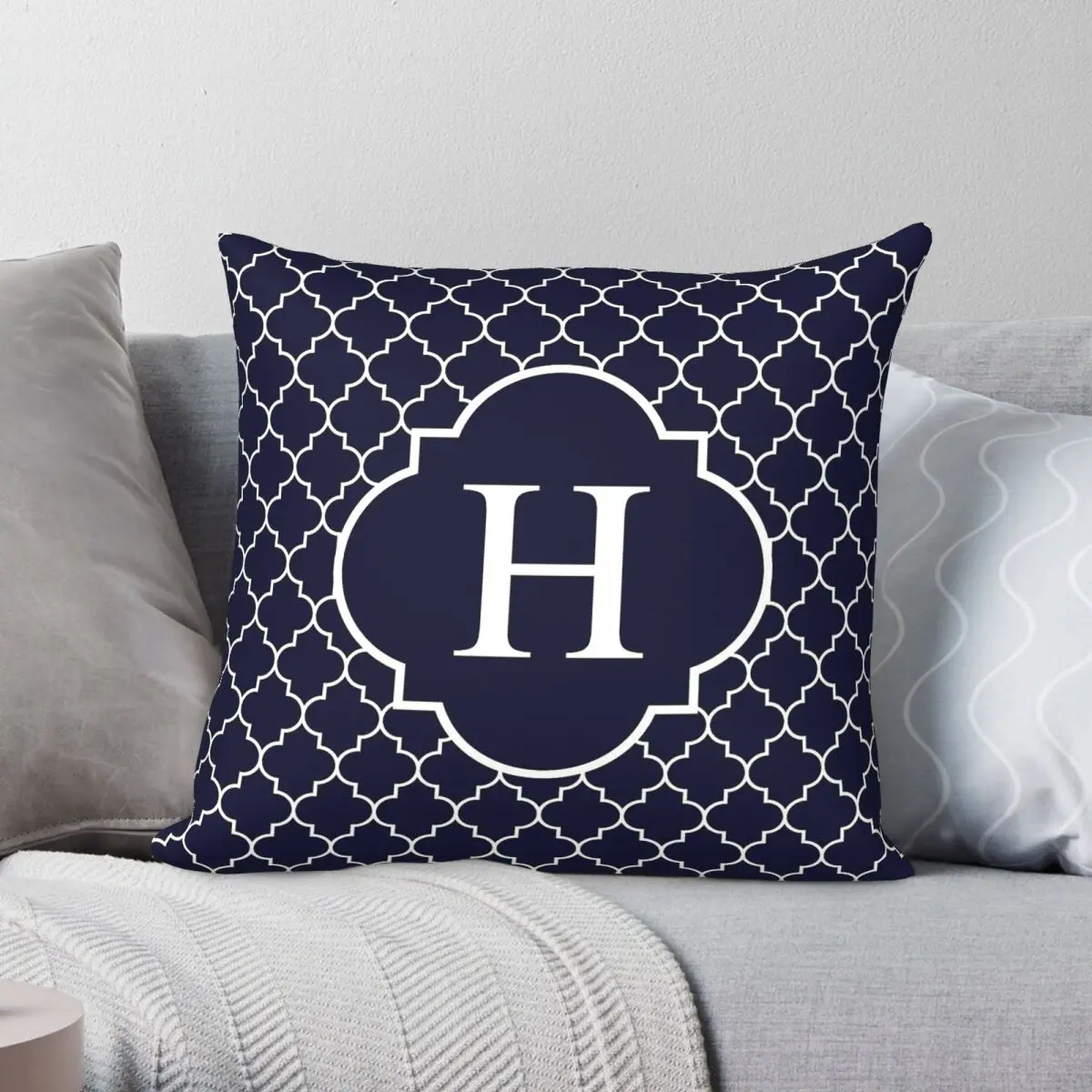 Navy Blue Quatrefoil Monogram H Square Pillowcase Polyester Linen Velvet Printed Decor Pillow Case Room Cushion Cover Wholesale