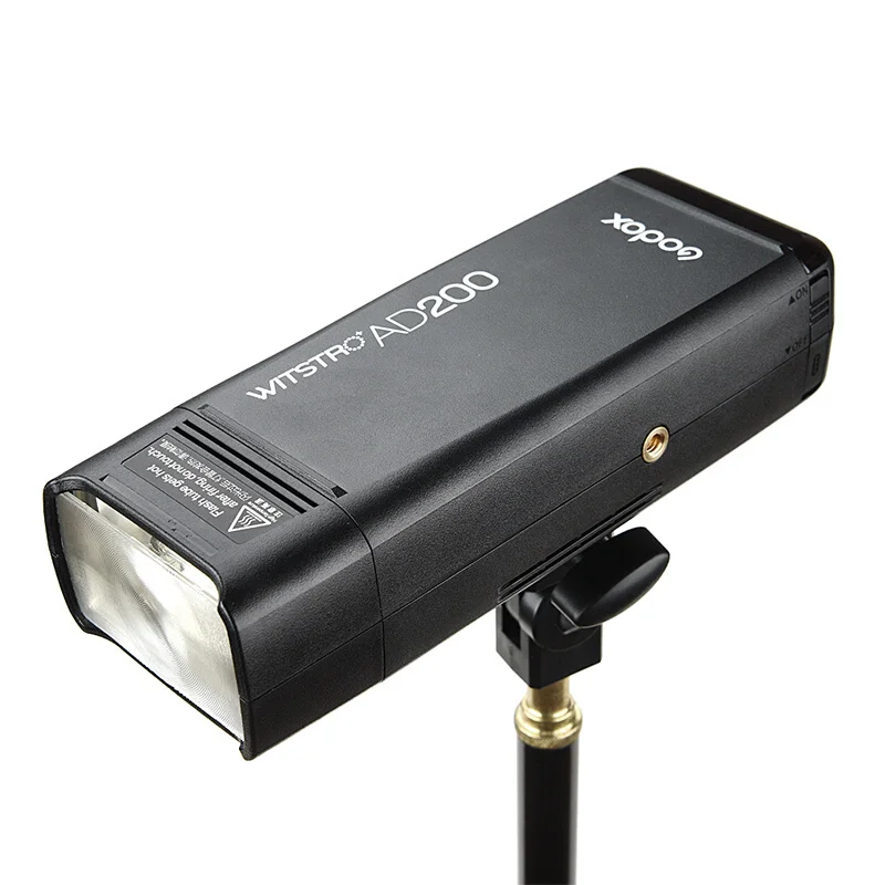 Godox AD200Pro Pocket Flash 200Ws HSS 2.4G Wireless Battery Strobe Light for on Camera and Outdoor Photography