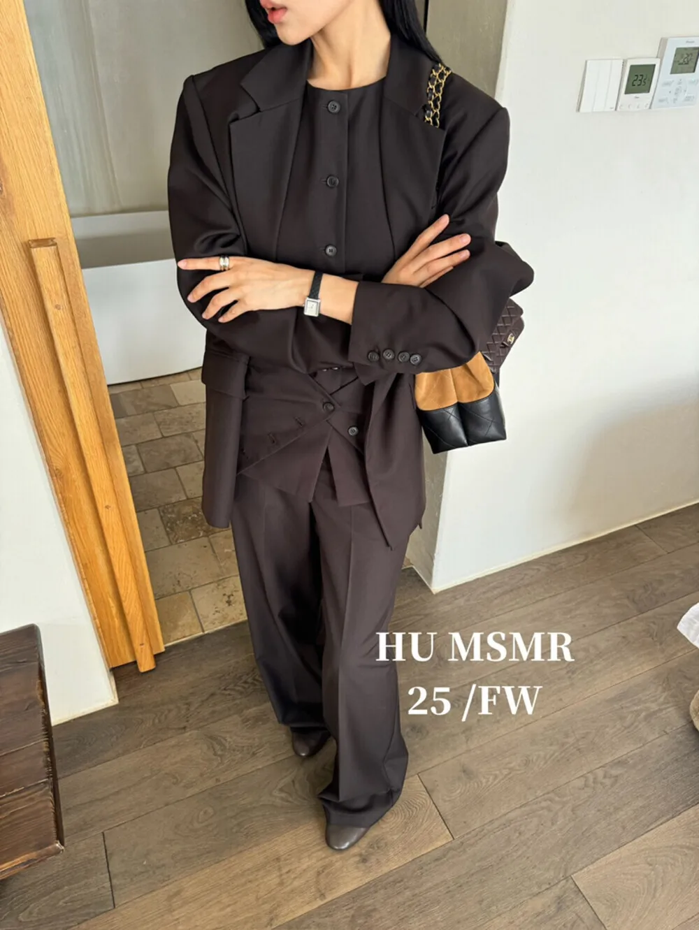 เสื้อเบลเซอร์ดีไซน์เนอร์แฟชั่น BJTZ และเสื้อกั๊กไร้แขน กางเกงขายาวเอวสูงทรงขากว้าง สำหรับผู้หญิง คอลเลคชั่นฤดูใบไม้ผลิ-ฤดูใบไม้ร่วง ปี 2025 เสื้อผ้าผู้หญิงใหม่