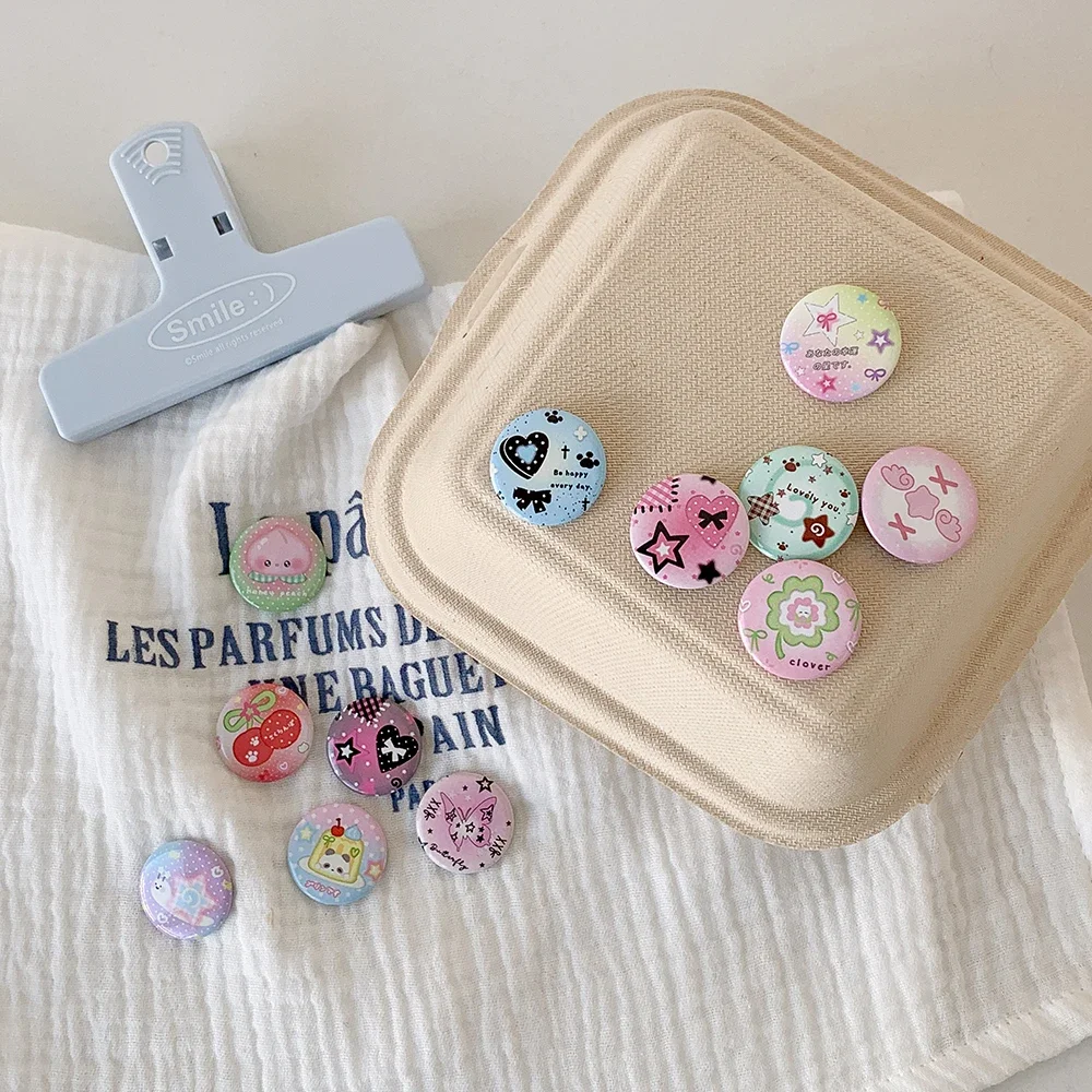 6 قطعة/المجموعة Ins نمط أربع أوراق البرسيم 25 مللي متر شارة صغيرة صغيرة العتيقة بروش الديكور شارة فتاة حساب اليد شارة دعوى #5