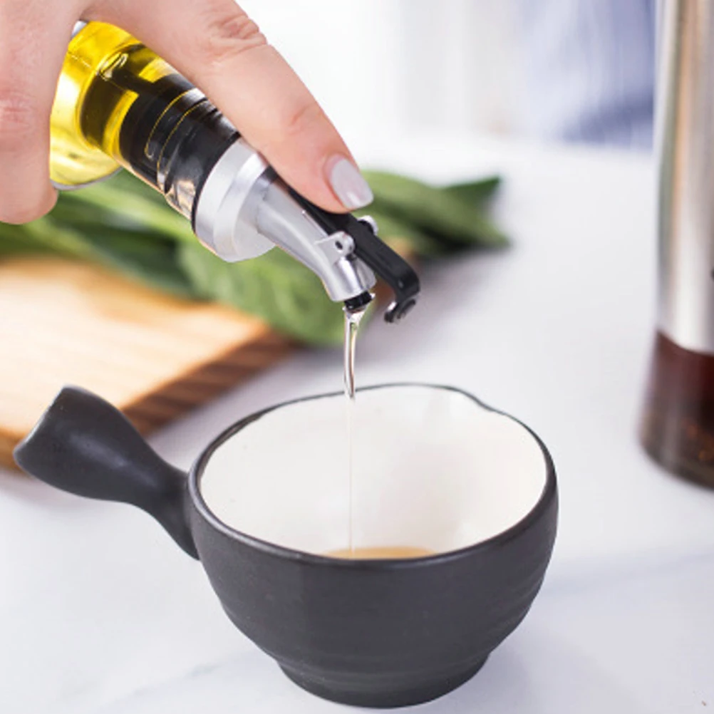 

300Ml Stainless Steel Oil Bottle Silicone Seal Seasoning Jar Vinegar Cruet Household Kitchen Container Leak Proof Food Grade