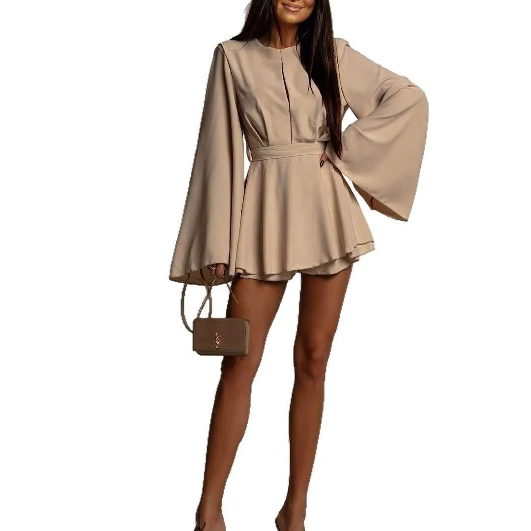 2025 เสื้อผ้าผู้หญิงฤดูใบไม้ผลิและฤดูร้อนใหม่สไตล์แฟชั่น Bareback กระโปรงสั้นเอว Cinching และชุดกระชับสัดส่วน