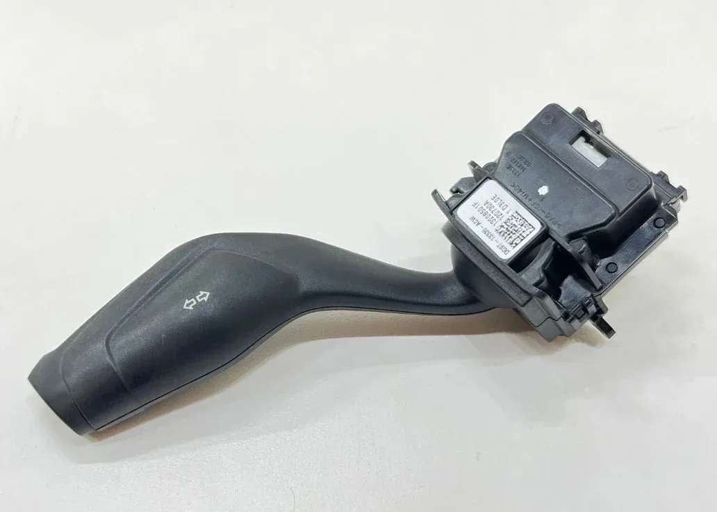 

Оригинальный переключатель указателя поворота для Ford FUSION MUSTANG EDGE MKX MKZ MKC 2013-2020 DG9T-13335-AC DG9T-13335-ACW