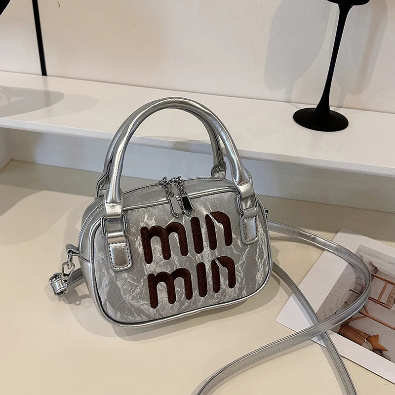 

2025 Vintage Aesthetic Tote Bag for Women Stylish Small Shoulder Purse Cute Minimalist Crossbody Bag Casual Chic Handbag