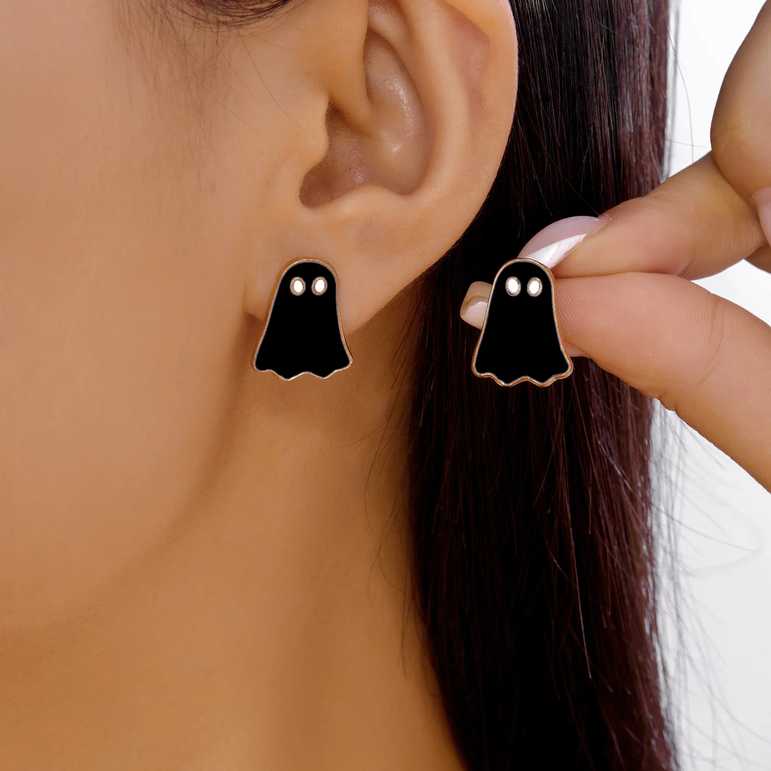 Cute Cartoon White Black Ghost Stud Earrings for Women Funny Monster Little Devil Earrings Gothic Halloween Party Jewelry Gift