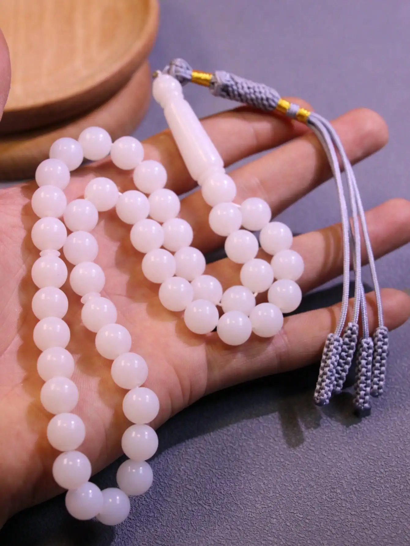 1PC White 45Pcs 10mm Tassel Pendant Islamic Prayer Beads Resin Hand Woven Muslim Tasbih Ideal for Eid al-Fitr Ramadan Eid al-Adh