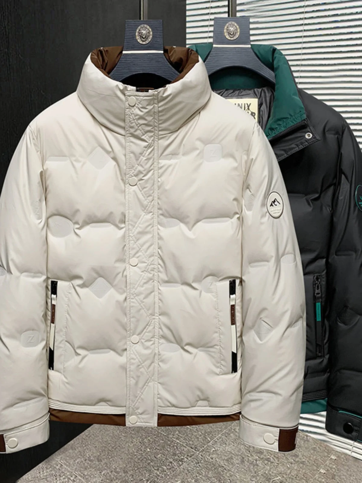 

Men's Quilted Patchwork down Jaet Stand Collar Lightweight Thiened Outerwear Faionable Urban Sle Water Repellent