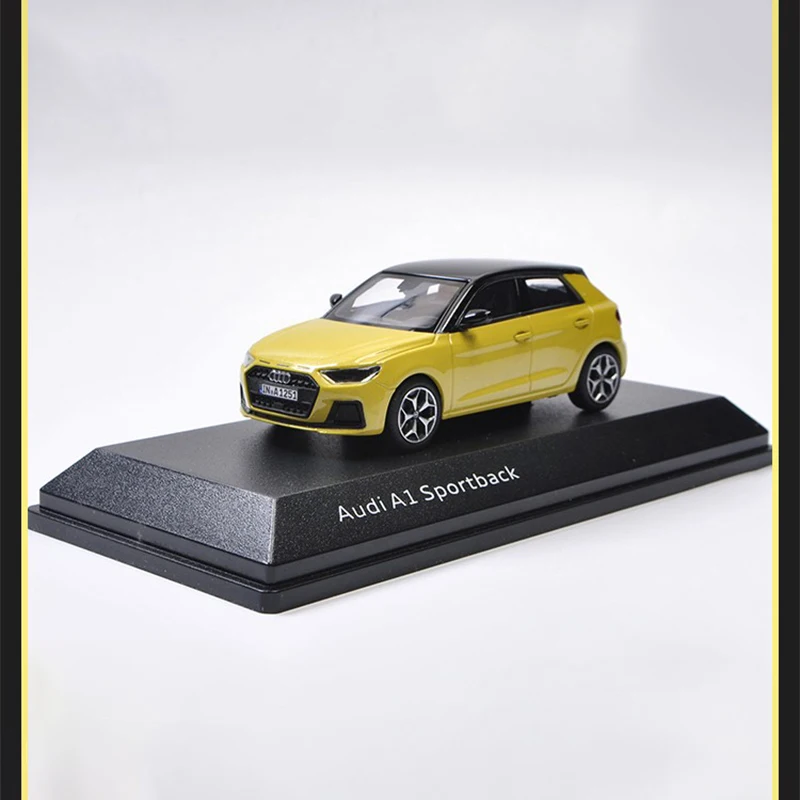 1:43 Audi A1 Station Wagon Audi Q5 Model Auto Metalen Legering Speelgoed Auto Voor Kid Geschenken Collectie Display Box